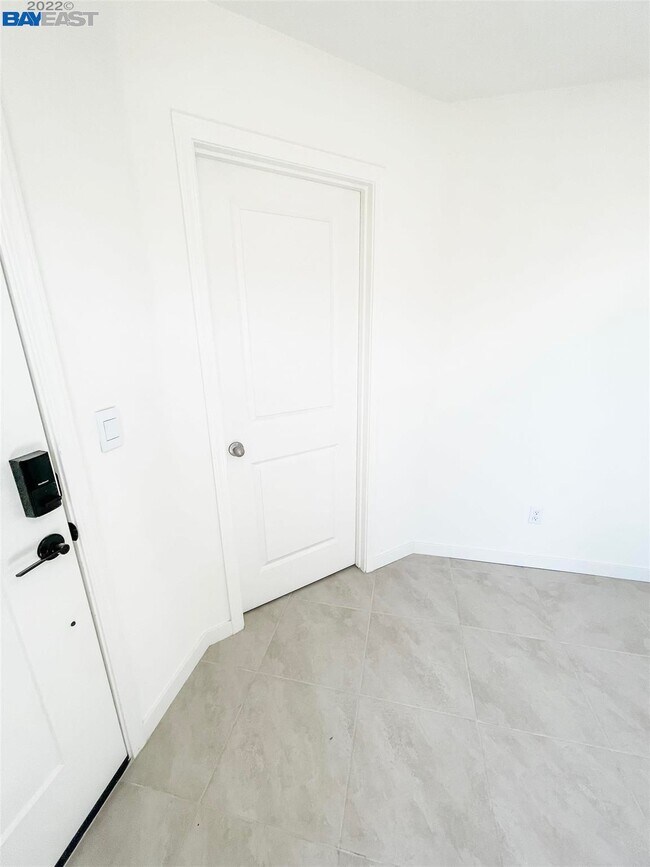 Building Photo - 2280 Craig Ct