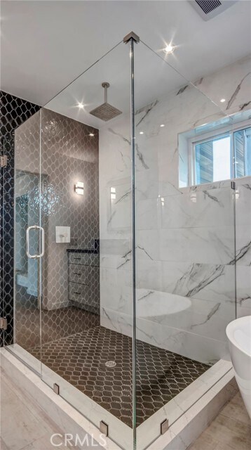 Building Photo - 4124 Barrett Rd