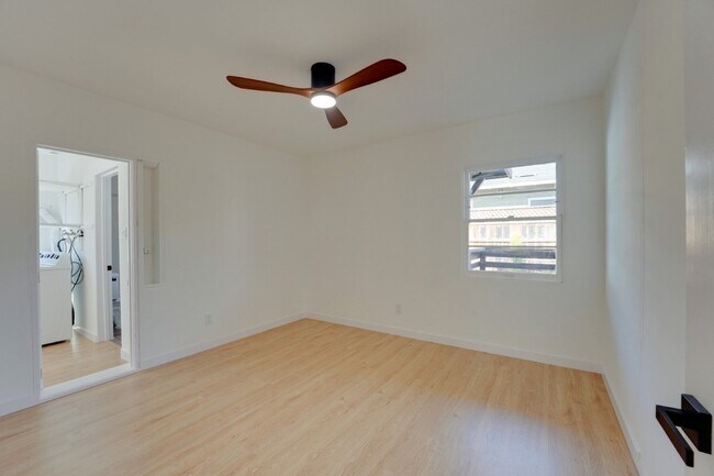 Building Photo - 1344 Diamond St