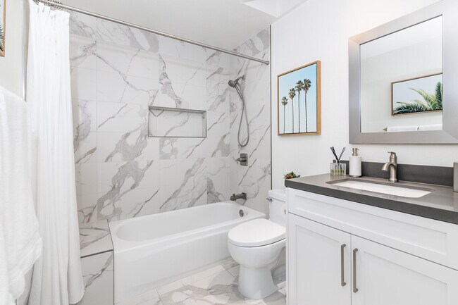 Building Photo - 117 Trento Cir