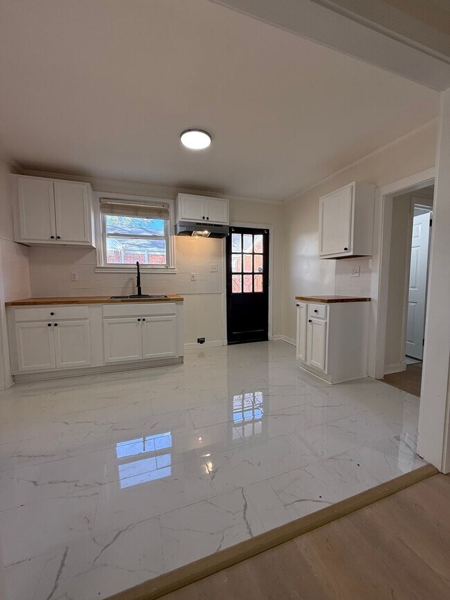 Building Photo - Available June 1st- Recently remodeled 3-bedroom, 2-bath home