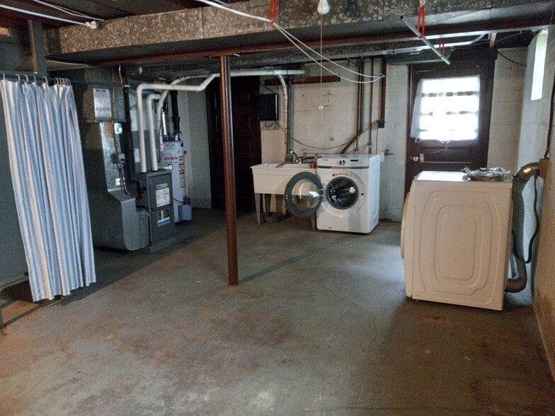 Building Photo - 211 N Homewood Ave