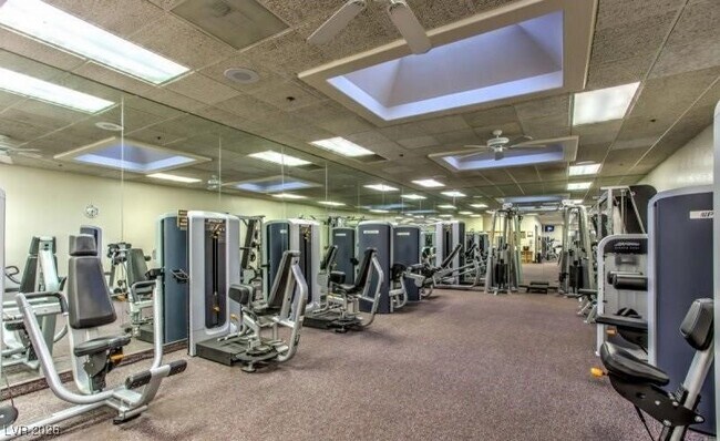 Building Photo - 9004 Litchfield Ave