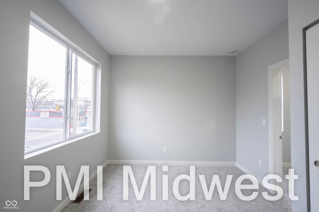 Building Photo - 2814 E Michigan St