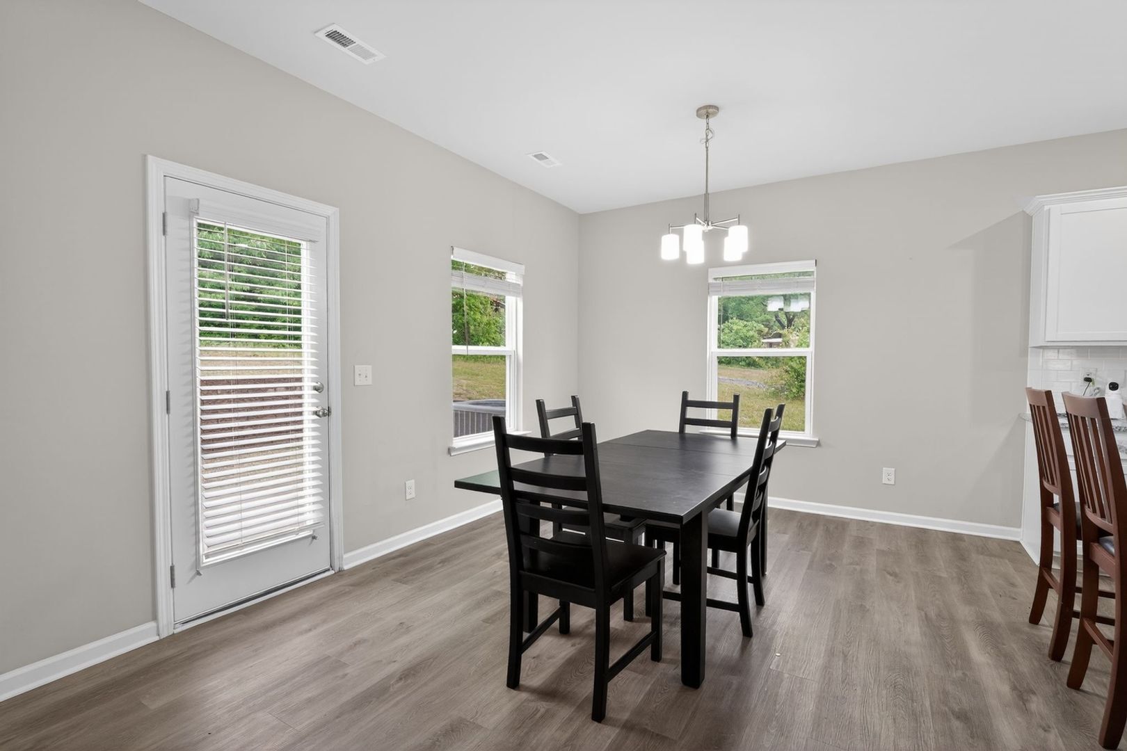 Building Photo - 5917 Neck Rd