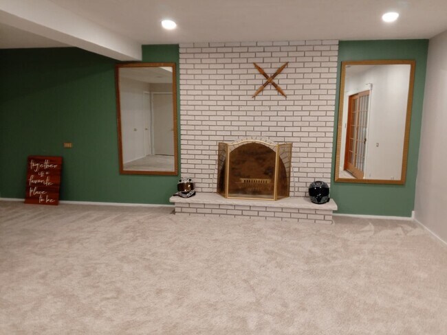 Building Photo - 4N580 Chatham Ct