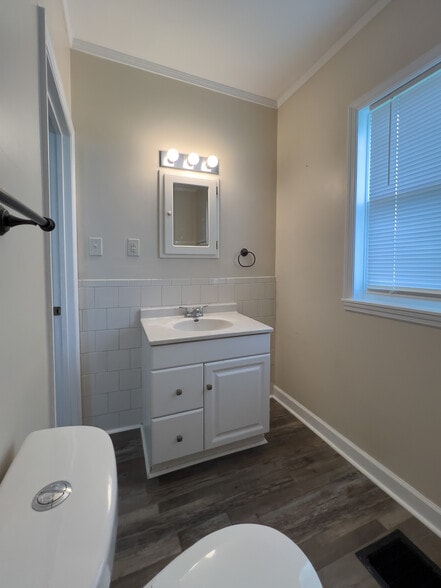 Building Photo - 795 Blaze Rd