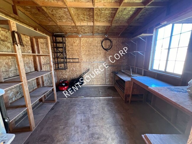 Building Photo - 3 Bedroom Single Story Home For Rent in La...