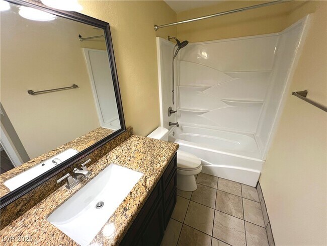 Building Photo - 7300 W Pirates Cove Rd