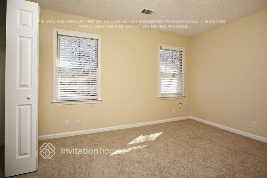 Building Photo - 2270 Springer Walk