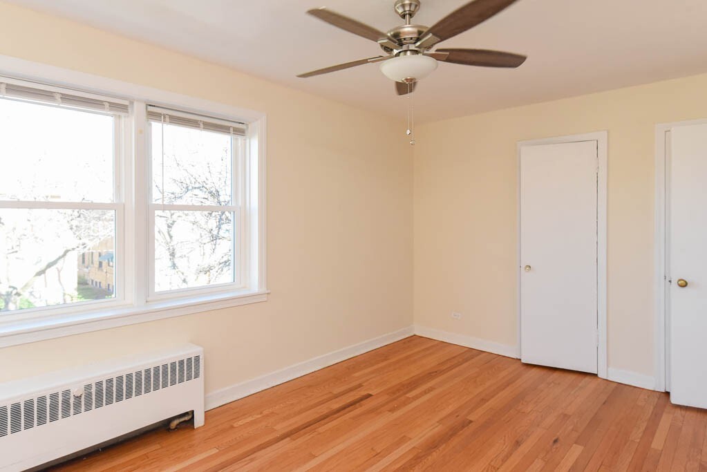 Building Photo - 2723 W Berwyn Ave