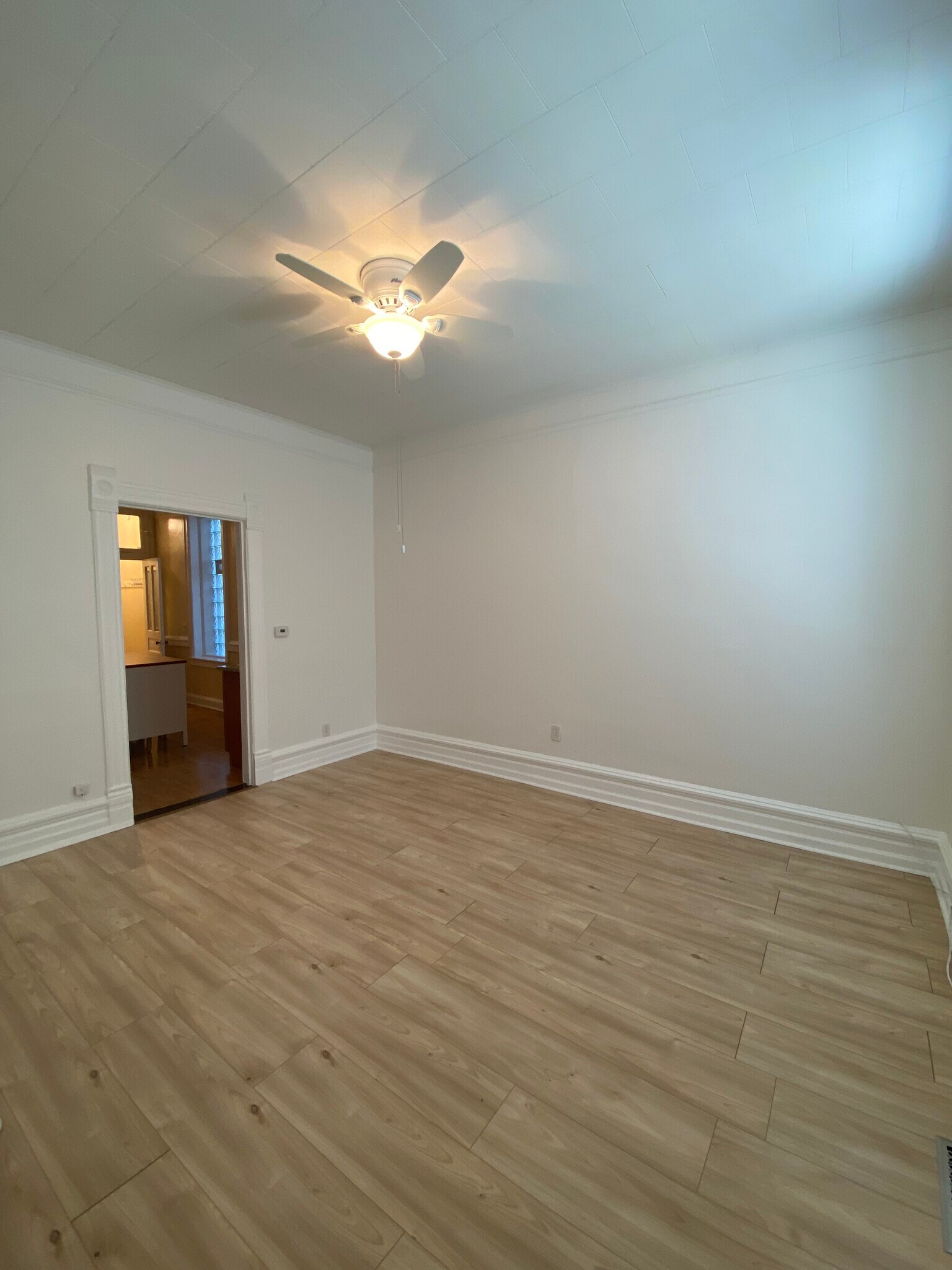 Living Room - 903 N Wood St