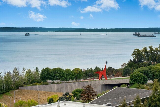 Building Photo - 2bd/1.75ba Seattle Condo