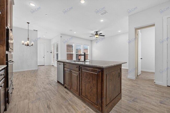 Building Photo - 8728 Ice House Dr