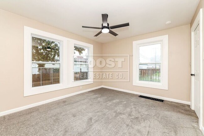 Building Photo - 103 N Clairmont Ave