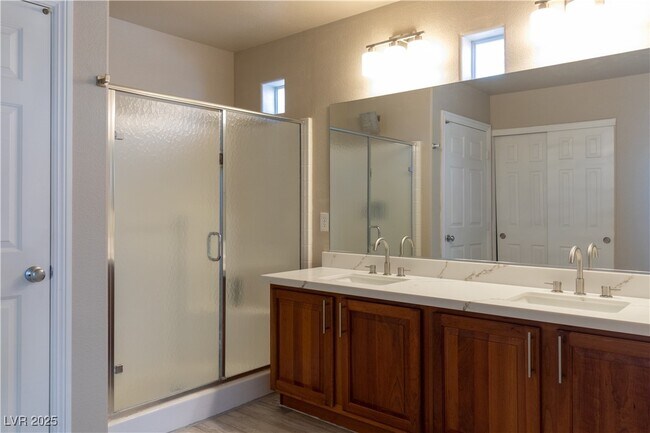 Building Photo - 8688 Little Fox St