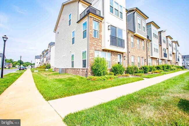 Building Photo - 167 Lyons Crk Dr