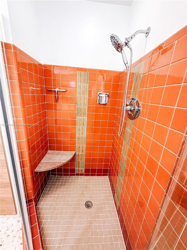 Building Photo - 425 NE 103rd St