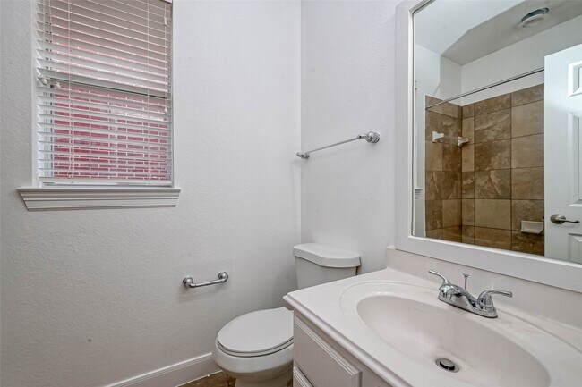 Building Photo - 25510 Autumnwind Ct