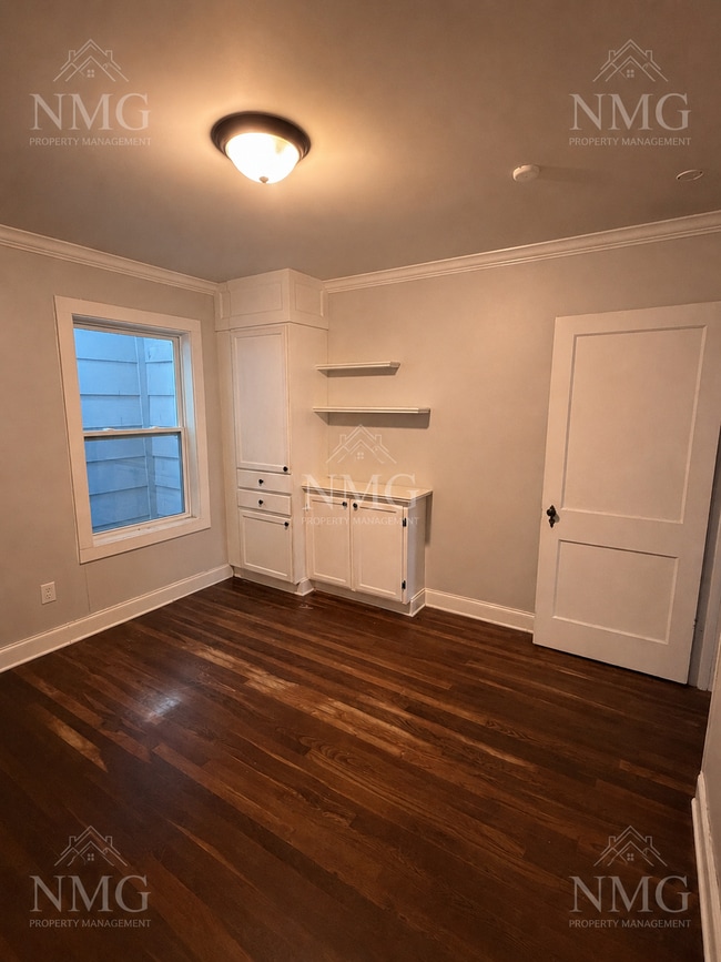 Building Photo - 310 Hartfield St