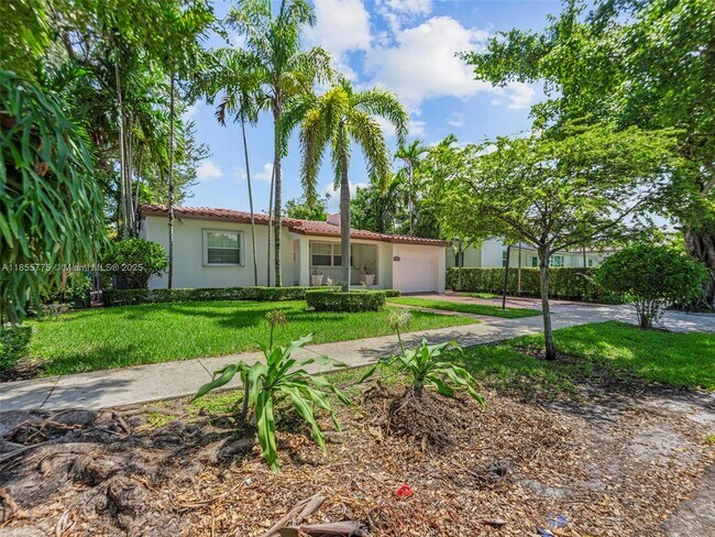 Building Photo - 4850 SW 5th Terrace