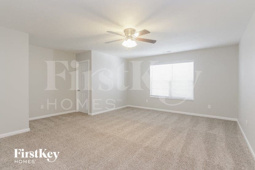 Building Photo - 5273 Brandywine Dr
