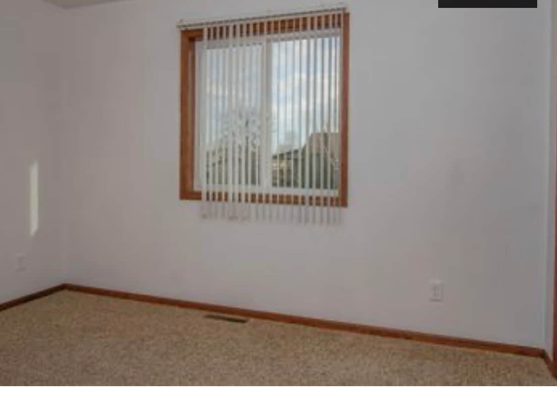 Building Photo - 438 Bryant Ave SW