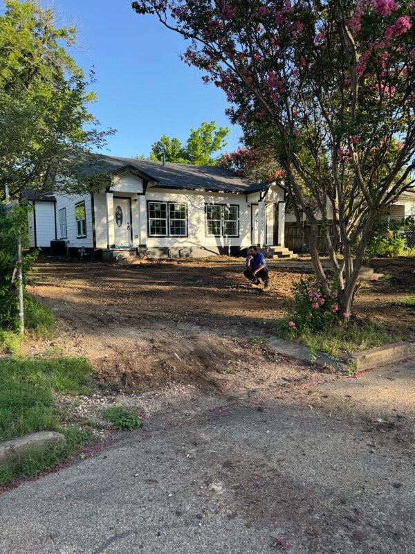 Primary Photo - 1612 Live Oak Ave