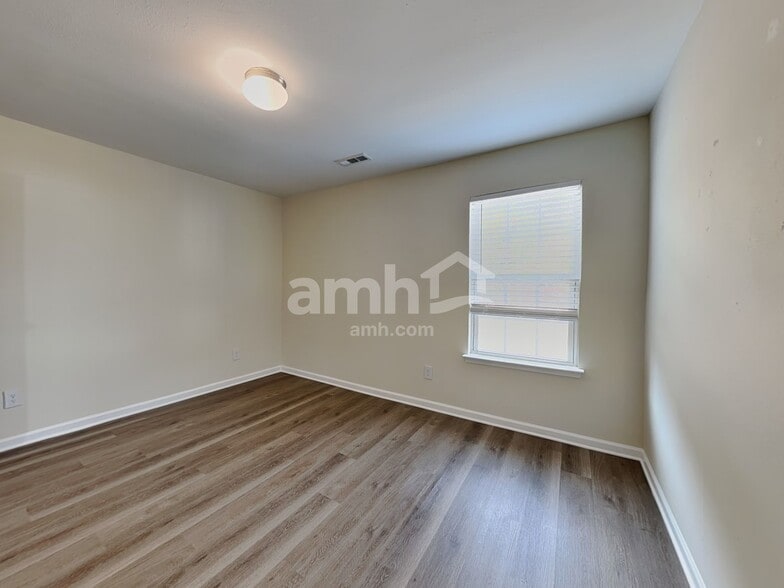 Building Photo - 133 Mount Olivet Dr