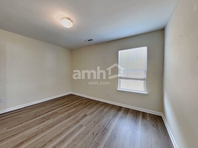 Building Photo - 133 Mount Olivet Dr