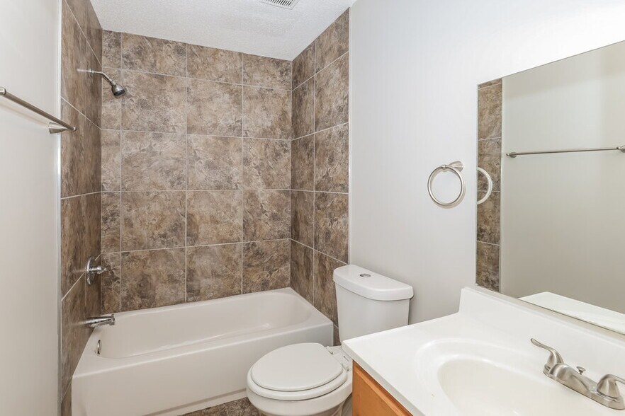 Building Photo - 3633 Gray Birch Dr