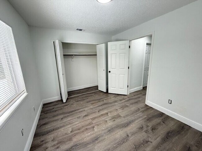 Building Photo - 2/1.5 Winter Springs Townhome with screened patio-MOVE IN SPECIAL: $200 OFF FIRST MONTH'S RENT