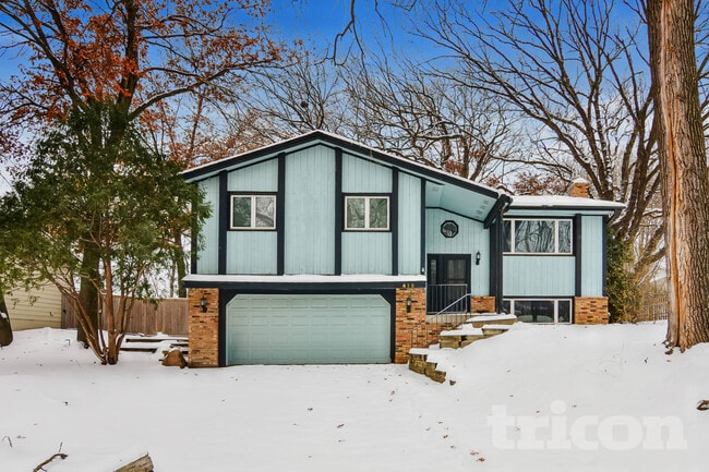 Building Photo - 412 Harold Dr