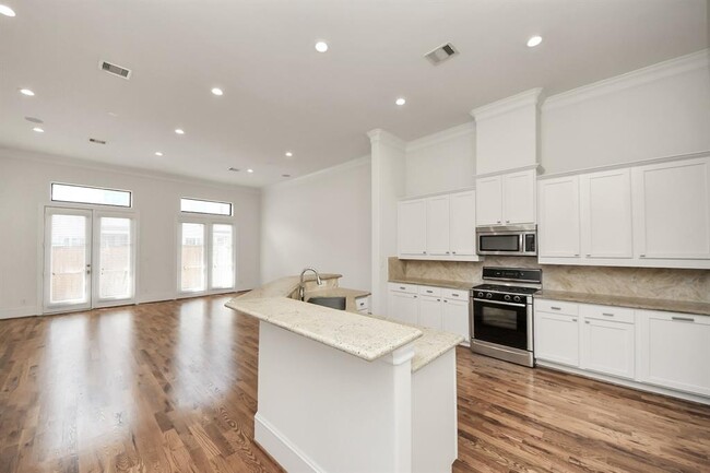 Building Photo - 5809 Kiam St
