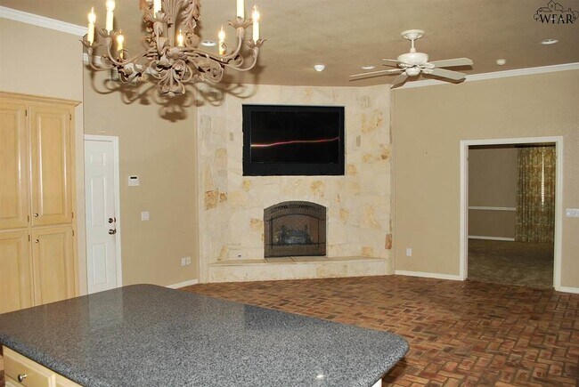 Building Photo - 3 Sand Piper