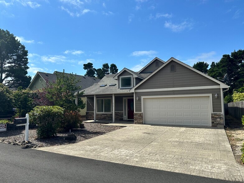 Primary Photo - 2127 Royal Saint George Dr