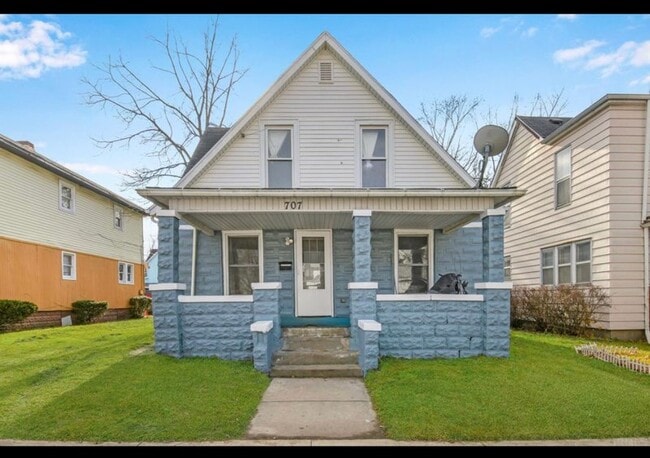 Building Photo - 707 W Cleveland Ave