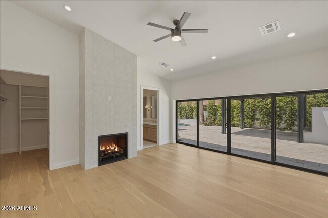 Building Photo - 6050 E Hollyhock St