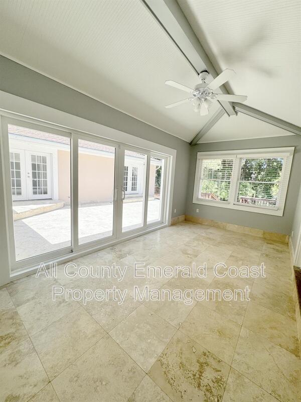 Building Photo - 847 Kell Aire Dr