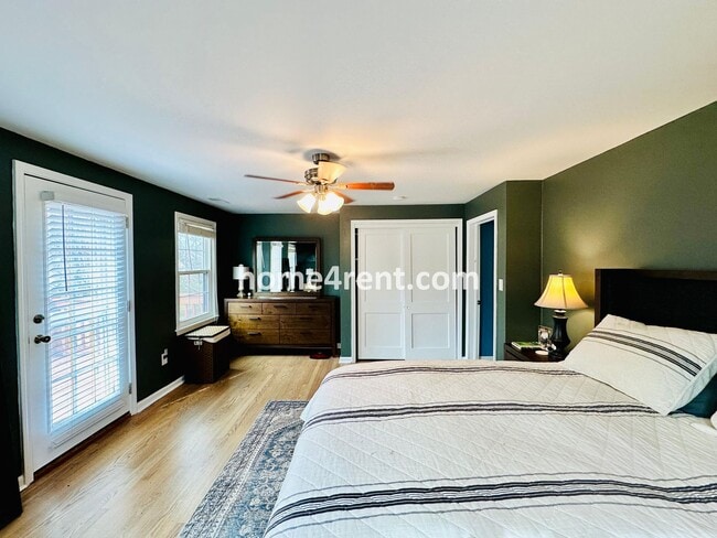 Building Photo - Charming, Prairie Village Home in a Quiet Neighborhood with Wood Floors and a Fenced Yard!