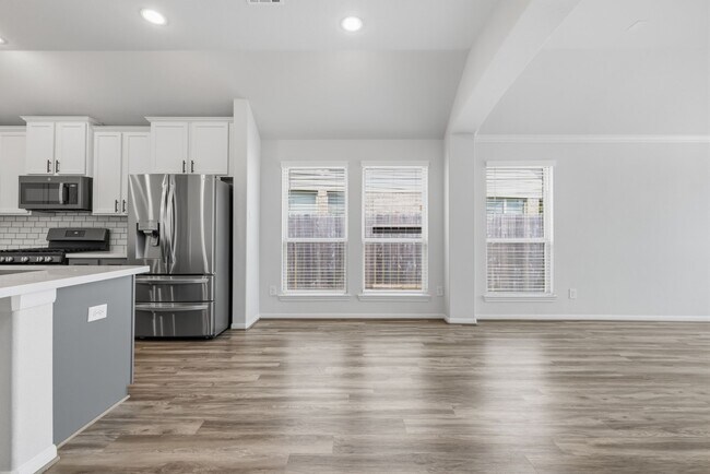 Building Photo - 31115 Albany Brook Ln