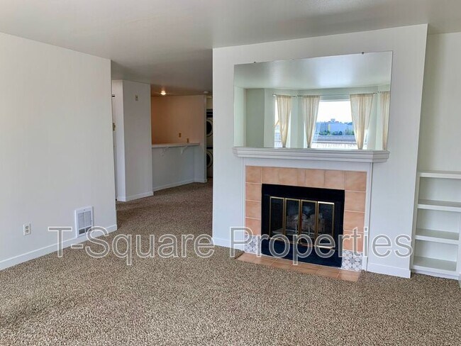 Building Photo - 2152 N 112th St