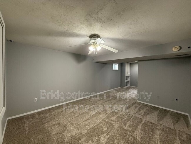 Building Photo - 381 Sherman Dr