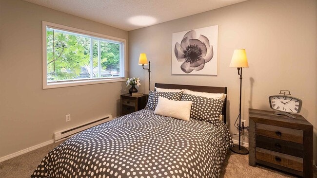 Interior Photo - Link 14
