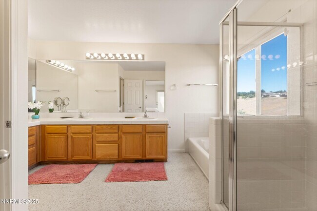 Building Photo - 2255 Wide Horizon Dr