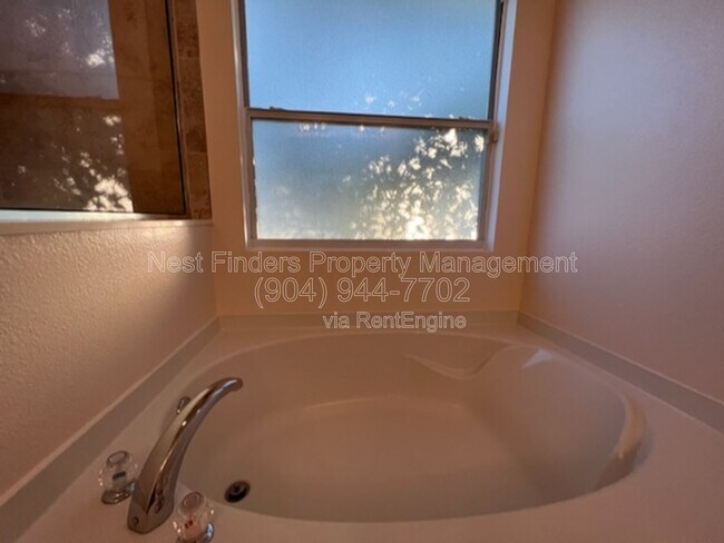 Building Photo - 395 Candlebark Dr