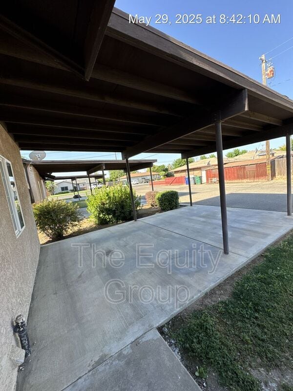 Building Photo - 322 S Crespi Ave