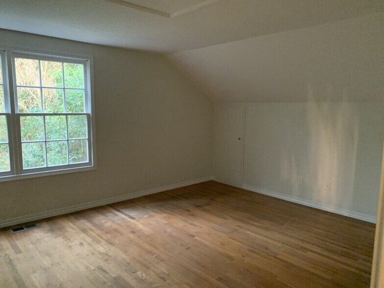 Building Photo - 1760 SW 90th Ave