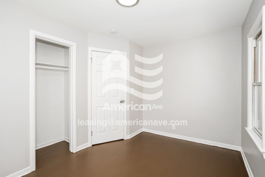 Building Photo - 16246 Fairfield St