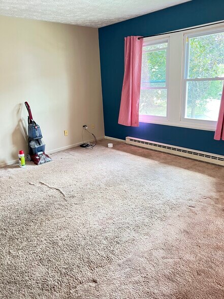 Building Photo - 12 Cherry Cir